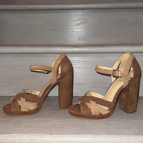 Michael Kors Annaliese Platforms size 6 - Picture 4 of 6